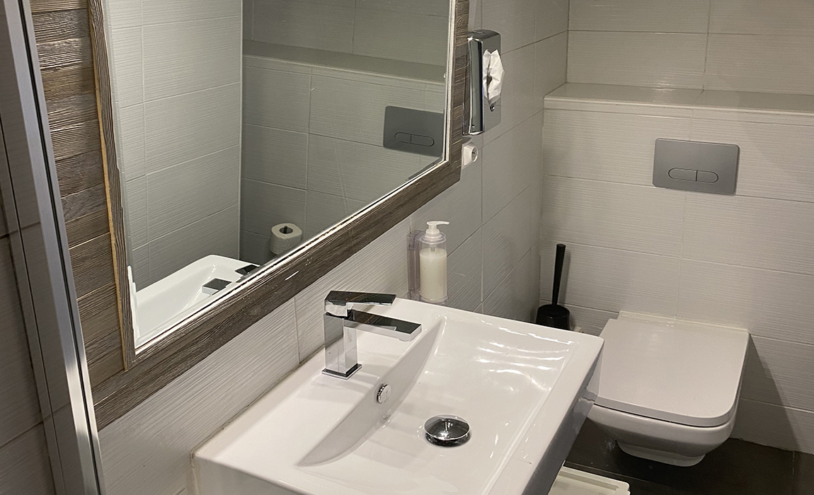 hotel-le-panorama-chambre-salle-de-bain